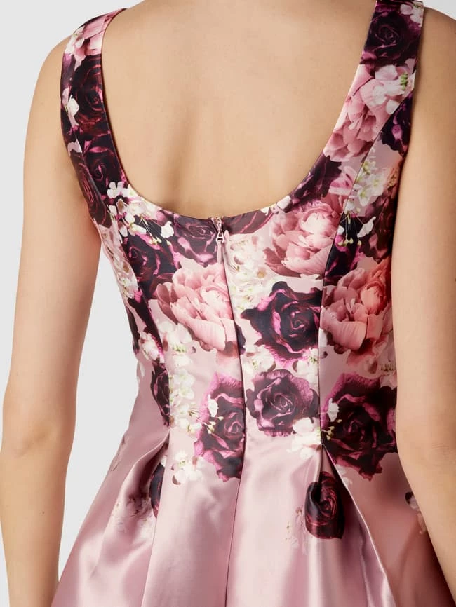 Neu ⭐ CHI CHI London Cocktailkleid Mit Floralem Muster - Rosé 😀 – Bild 3