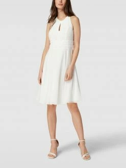 Großhandel 👏 V.M. Cocktailkleid Mit Zierbesatz - Offwhite ✔️