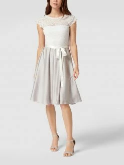 Rabatt ✔️ Swing Cocktailkleid Mit Taillenschlaufe - Silber ✨