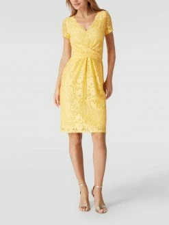 Bestes Angebot ⌛ Vera Mont Cocktailkleid Mit V-Ausschnitt - Gelb 🔥